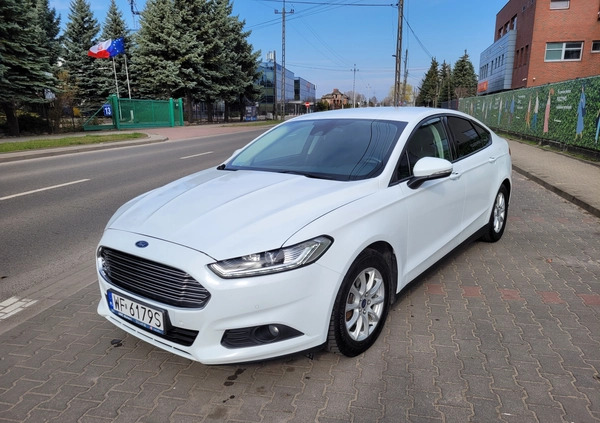 Ford Mondeo cena 60500 przebieg: 172000, rok produkcji 2018 z Warszawa małe 326